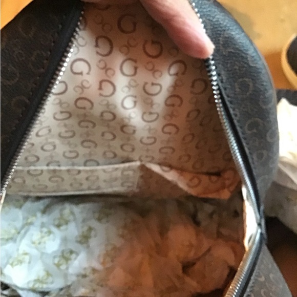 NWT Guess backpack - Picture 10 of 11